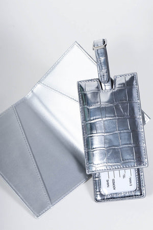 Carraig Donn Passport Holder & Luggage Tag
